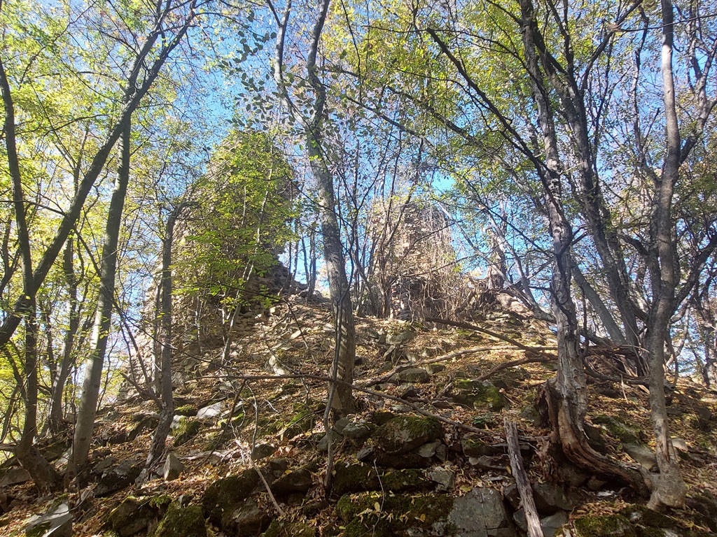 RUDNIK (Drenjak 703 m, tvrđava Srebrnica)